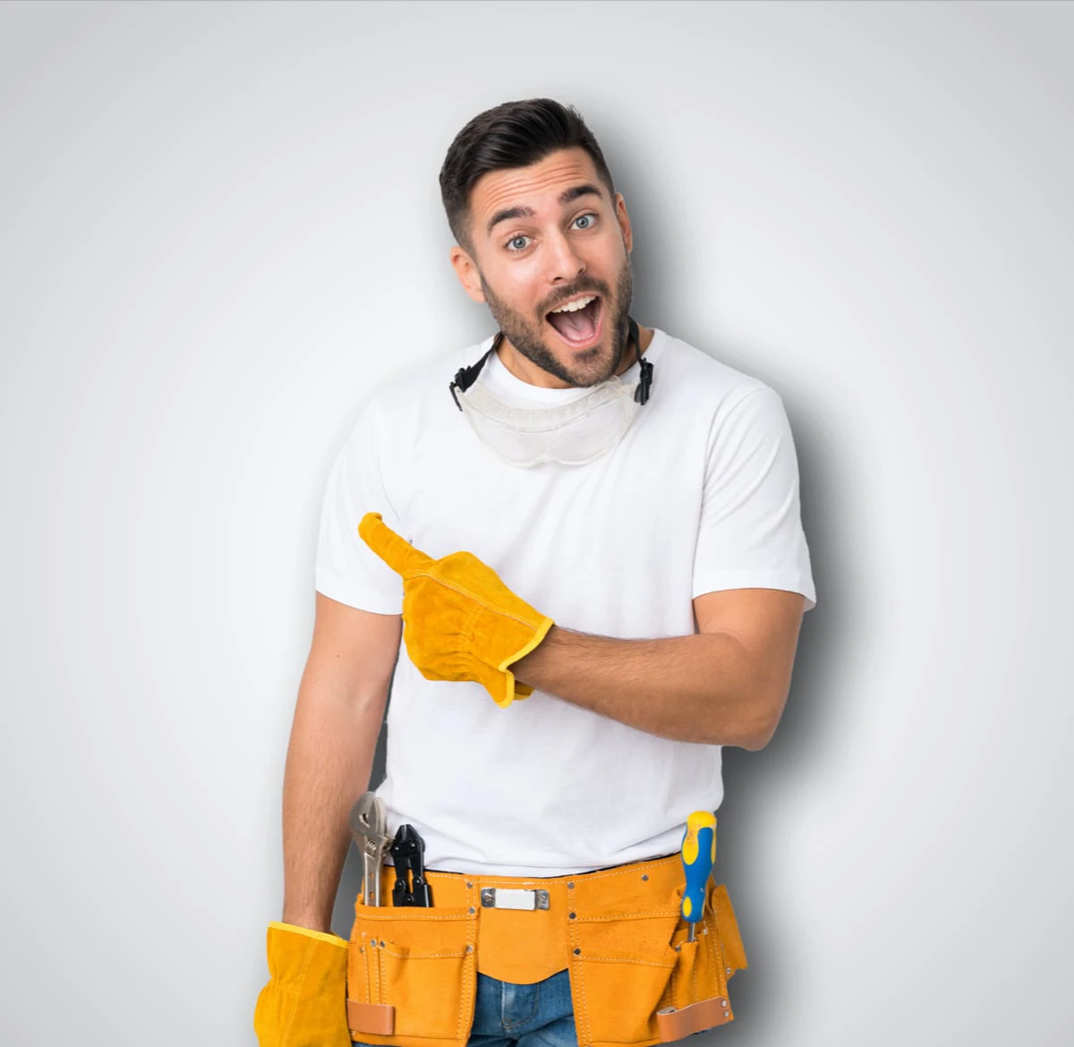 Person mit Arbeiterkleidung und Handschuhen